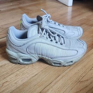 Air Max Tailwind IV SP "Sandtrap" Women's size 6 / Euro 38.5